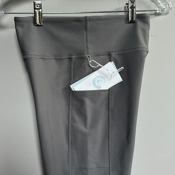 NWT Johnny Was Calme Endurance High Waist 7/8 Leggings with Pockets in Gray S - Picture 8 of 9